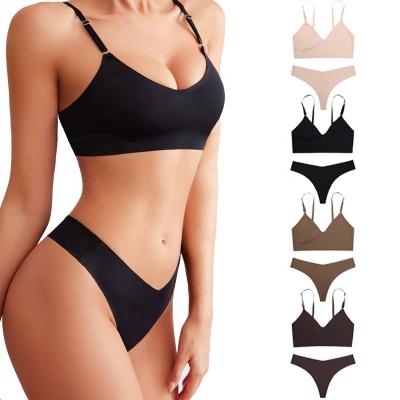 China QUICK DRY drop shipping plus size v neckline no steel seamless underwear with wire free triangle seamless yoga bra set for sale