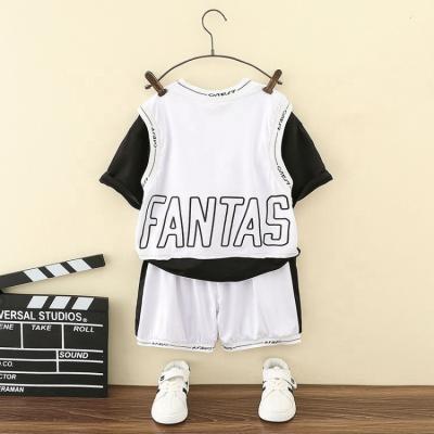 China 2021 kids boys casual sports set summer shorts sleeve clothing sets black and white printing LOGO for sale