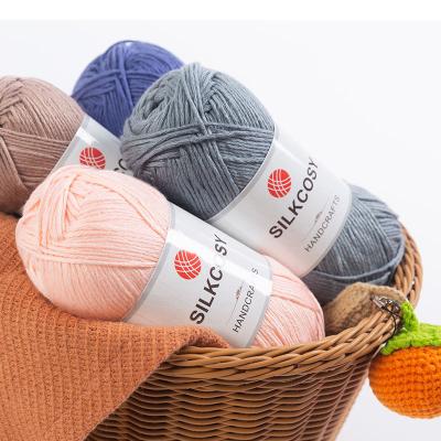 China Anti-pilling 100g 3PLY Soft Fluffy Crochet Hand Knitting Wool Blended Yarn for sale