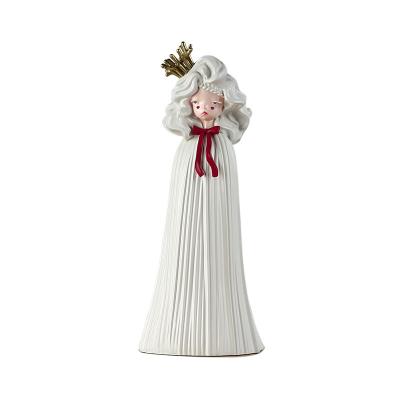 China Model Figures Presents Art Decor Snow Queen Creative Wedding Gift for Girl's Birthday and Graduation for sale