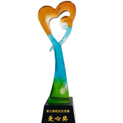 China Custom crystal folk art personalized liuli trophy LOVE award trophy liuli trophy wedding souvenirs for guests for sale