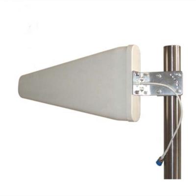 China 3G 4G 12dbi directional communication antenna lpda 4g yagi antenna for outdoor LBD-0727DAM for sale