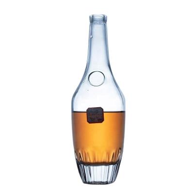 China 750ml Beverage Bespoke Liquor Vodka Glass Clear Classic Electroplating Bottle With Cork Stoppers For Whiskey Brandy Tequila Rum for sale