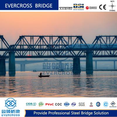 China Prefabricated Steel Truss Pedestrian Bridge With Painted Surface Composite Deck for sale