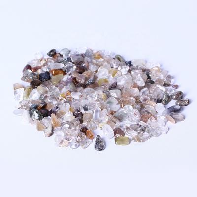 China Wholesale Europe Gemstone Crystal Chips Garden Quartz Gravel Stones Natural Crystal Chips for sale