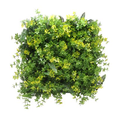 China 100% Pure PE Material Outdoor Wall Mats Early Spring Artificial Decor Green Grass Free Of Heavy Metals for sale