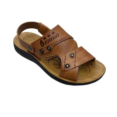 China Lightweight English alphabet printing men's PU sandals, men's sandals with metal rivets, outdoor men's ultra-light sandals for sale