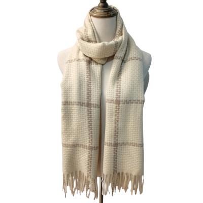 China 2022 New Design Lady Fashion Polyester Woven Latest Men Scarf Winter Autumn Fluffy Shawl Poncho Checkered Scarf for sale