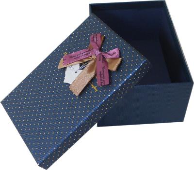 China Fashionable Style Colored Rigid Gift Boxes Embossing & Debossing for sale