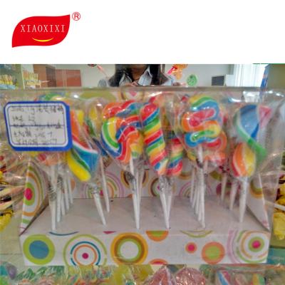 China Natural Star Shape Lollipop Candy Heart Shaped Hard Candy With Halal Meat for sale