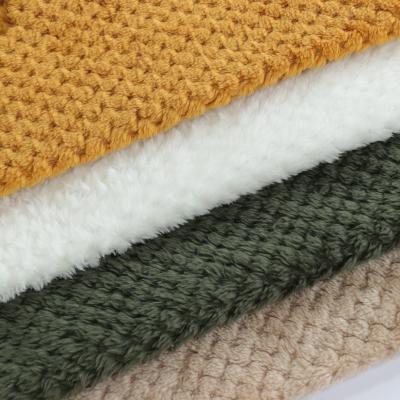 China ONE SIDED Check Fleece Fleece Plush Blanket Bilateral Cloth Flannel Soft Check Pineapple Fabric For Upholstery Sofa for sale