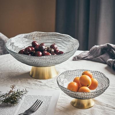 China Creative Clear Stocked Wholesale Gray Colored Home Decoration Modern Crystal Fruit Plate Bowl With Metal Stand for sale