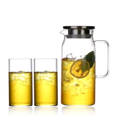 China Sustainable handmade clear antique colored glass juice water pitche jug with stainless steel lid for sale