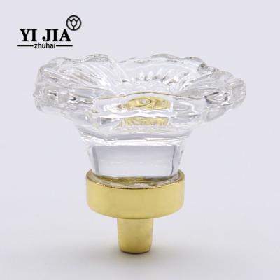 China 1 1/2 Inch Clear Zinc Finish Gold Base Flower Shape Contemporary Glass Knob for sale