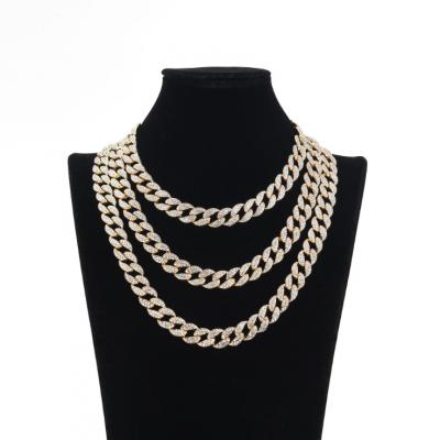 China Non-fading Fashion 18K Gold Necklace Accessories Personality Hip Hop Necklaces Hot Selling Cuban Chains Women's Necklaces for sale