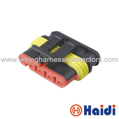 China PBT Plastic Electrical Wire Connectors Black Car Wire Connectors 282089-1 for sale