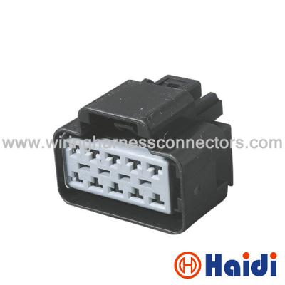 China Black Female Auto Waterproof  PA66 GF30 Connector For Heavy Trucks 15326931 for sale