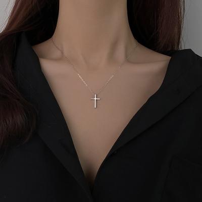 China Nickel Free Lead Free Pendant Necklace 2021 New 925 Sterling Silver Plain Cross Crucifix S925 Sterling Silver Cross Pendant Necklace for Girls Ladies for sale