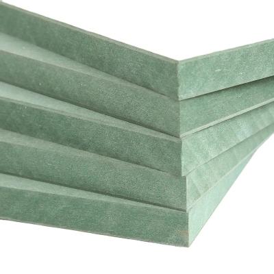 China Moisture-Proof Wholesale MDF Green core 18mm Water Resistant High glossy waterproof MDF board for furniture for sale