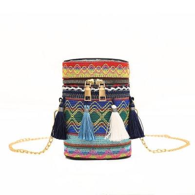 China High quality a cylinder bag fashion handheld cross - body bag women clip 2022 women handbags for sale