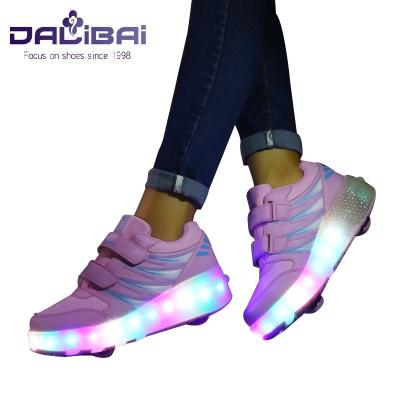 China Fashion Flashing Unisex LED Casual Shoes Luminous Roller Sneakers With Mesh Lining for sale