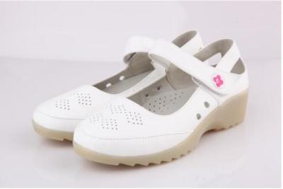 China Beathable Buckle Strap Medical Work Shoes White Nurse Sandals Custom Made for sale