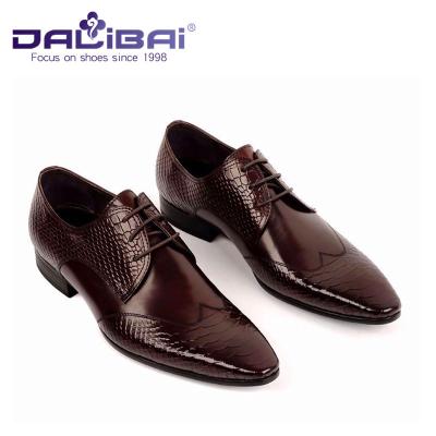 China Lace Up Man Shoes , Genuine Leather Pointed Toe Man Dress Shoes With Italy Design for sale