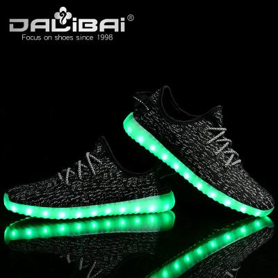 China Kids Adults Comfortable Sneaker LED Casual Shoes with Lights Rubber Outsole for sale