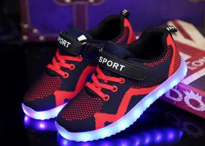 中国 Outsoleの柔らかいゴム製子供のLEDはスポーツの子供によって導かれる軽い靴に蹄鉄を打ちます 販売のため