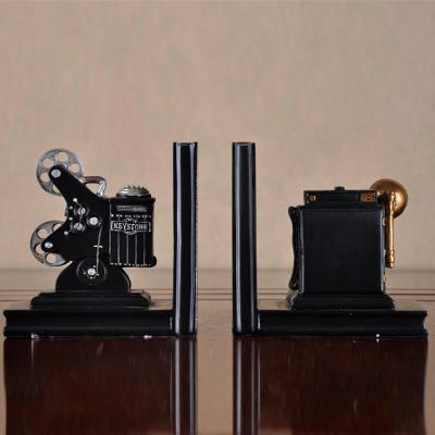 China Retro Minimalist American Study Library Desk Opens Decoration Ornaments Camera Bookends for sale