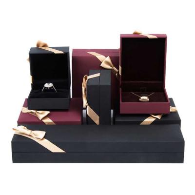 China Logo Luxury Paper Jewelry Boxes custom made popular handmade for sale