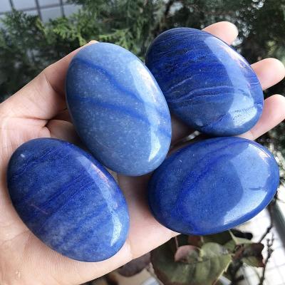 China Custom Healing Quartz China Chakra Logo Blue Apatite Chakra Reiki Crystal Bulk Palm Stone Gemstones Tumbled Stone for sale