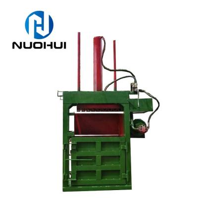 China Factory Drop Pet Bottle Recycling Mini Hydraulic Baler Machine Alfalfa Hay Baler Machine Prices for sale