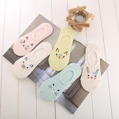 China Summer cotton sporty high quality boat bangs no show sock women's non slip solid color socks for sale