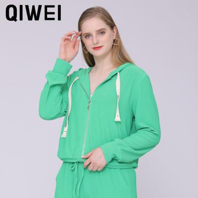 China 2022 high quality polyester warm up fashion sports sweat two piece tracksuit for women team sports wear custom size for sale