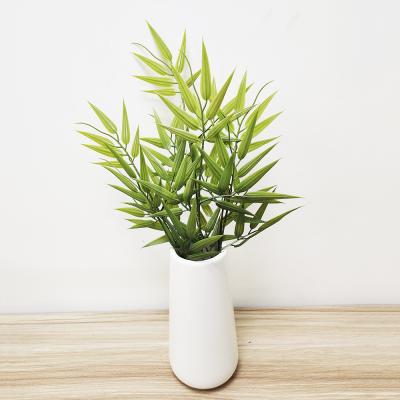 China High Quality Artificial Plastic Green Walkway Leaves Plants Foliage Home Decor Bamboo Wedding Leaves Artificial Foliage Wholesale for sale