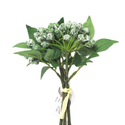 China New Fashion Garden Eucalyptus Leaf Mini Cluster Realistic Looking Artificial Seeded Foliage Plants for sale