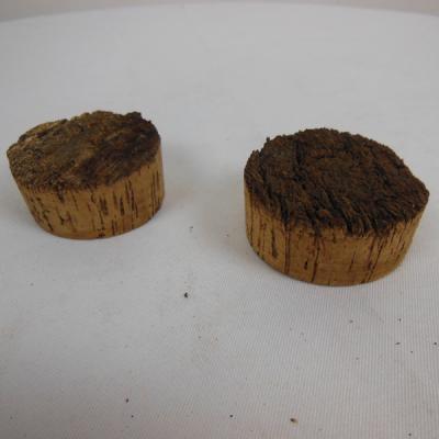 China Non Spill Cork Stopper Rough Natural Cork Bark Top Stopper For Bottle Custom Size for sale