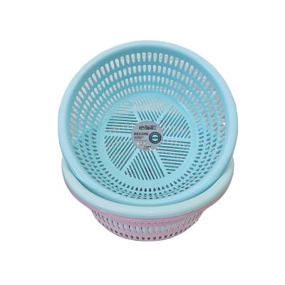 China Stocked Kitchenware Fruit And Vegetable Dryer Water Drainning Round Strainer Basket 3 Colors 5 Size for sale