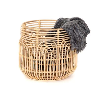 China Wholesale Vintage Basket Sustainable Handmade Natural Dirty Rattan Clothes Basket&laundry for sale