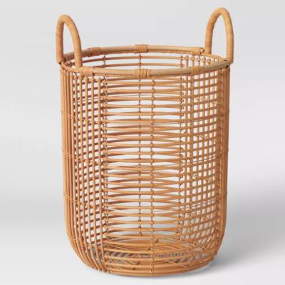 China Traditional for household&hotel rattan handmade natural dirty clothes basket basket&laundry wholesale for sale