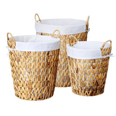 China Traditional open weave water hyacinth clothes basket&large dirty laundry hamper with liner wholesale for sale