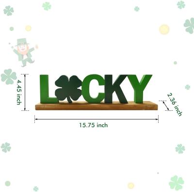 China Europe St Patrick's Day Party Decor Lucky Tabletop Letter Wood Sign With Green Four Leaf for sale