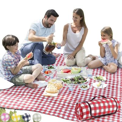 China Polyester Plaid Red Easy-Fold Picnic Blanket Extra Large Woven Blanket White And Red Plaid Picnic Blanket for sale