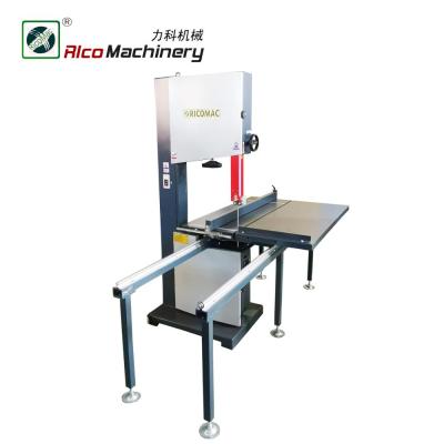 China VERTICAL wood band saw with sliding-table sawing machines for sale