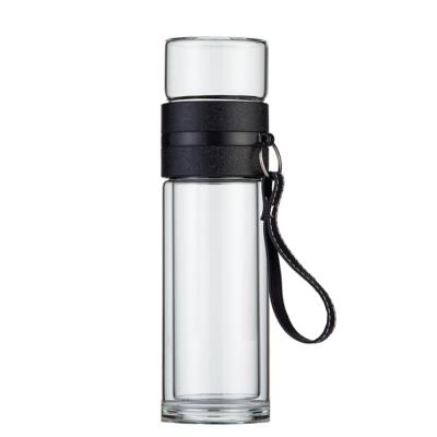 China Sustainable Material Tea Infuser Double Wall Borosilicate Glass Reusable Portable Water Bottle for sale