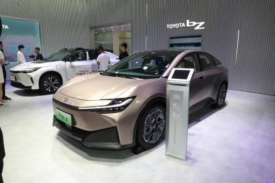 Cina Luxury Toyota BZ3 Auto elettrica 5 posti Puro elettrico 184 cavalli in vendita