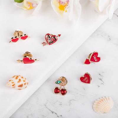 China Trendy Jewelry Women Brooch Pins Inspired Designer Brooches and Pins Cherry Rhinestone Fashion Gift Gold Party Brooch Pins for sale