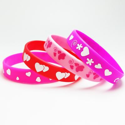 China All Personalized Custom 1 colour print Logo Lucky Lovers Valentine's Day print Silicone Wristband Rubber bracelet for sale