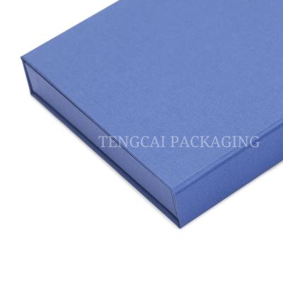 China Handmade Custom Large Blue Magnetic Deep Lid Magnetic Paper Closing Gift Box Packaging Boxes With Logo for sale